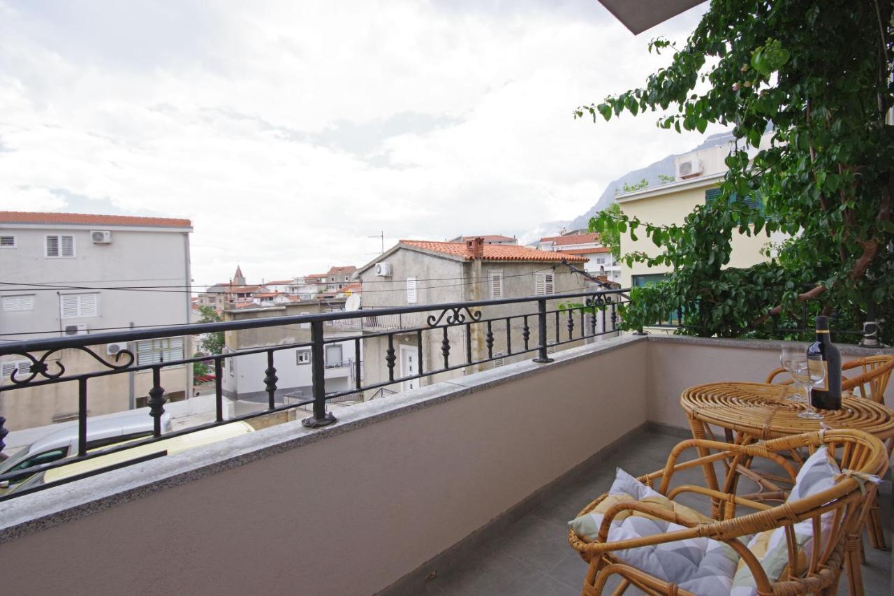 Apartments Luny Makarska Exterior photo