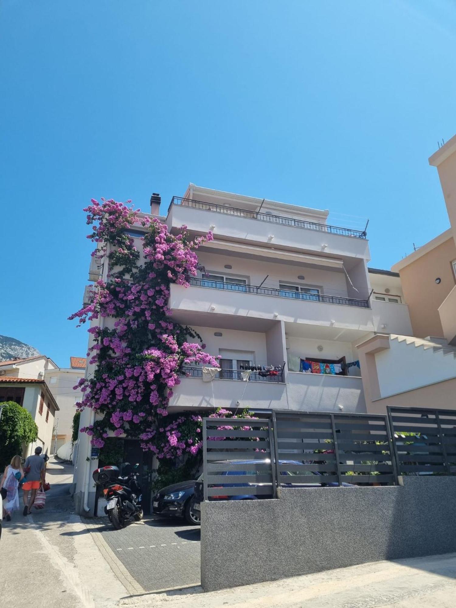 Apartments Luny Makarska Exterior photo